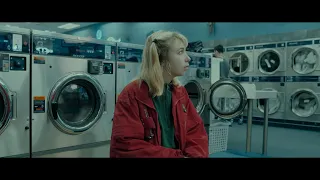 Prom Queen (Beach Bunny)