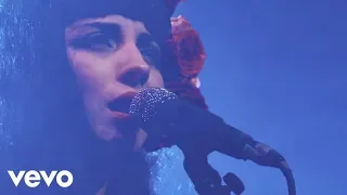Tu Falta De Querer (Mon Laferte)