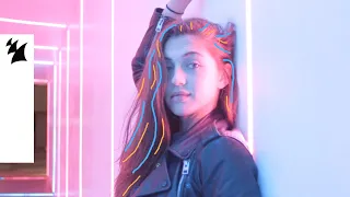 Body (Loud Luxury)
