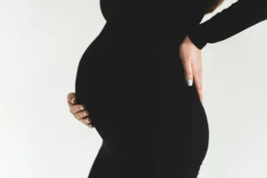 Close-up of a pregnant woman - Credits: pexels