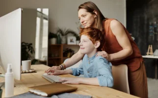 A mother and her child - Credits: pexels