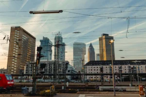 Capture of Frankfurt's urban skyline - Credits: pexels