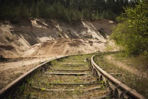 Discover the beauty of abandoned - Credits: pexels