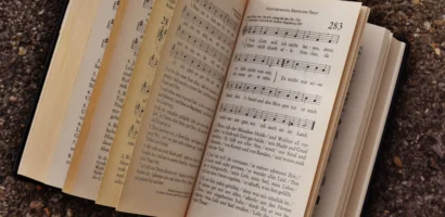 Close-up of an open book - Credits: pexels