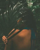 Back view of a woman - Credits: pexels