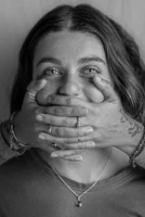 Expressive black and white portrait - Credits: pexels