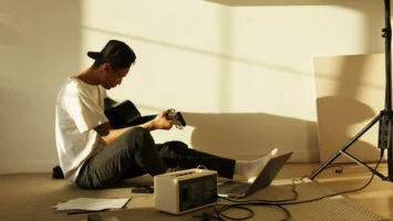 Young man sitting on the - Credits: pexels