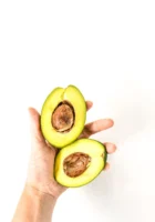 Close-up of fresh avocado halves - Credits: pexels