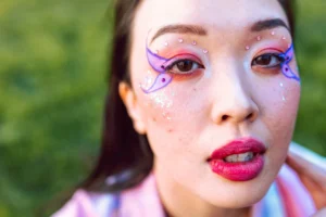 Close-up portrait of a woman - Credits: pexels