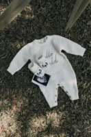 Adorable baby outfit with 'Hello - Credits: pexels